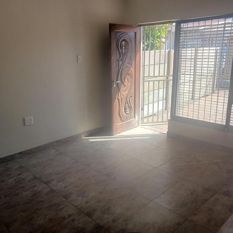 To Let 2 Bedroom Property for Rent in Eden Park Western Cape